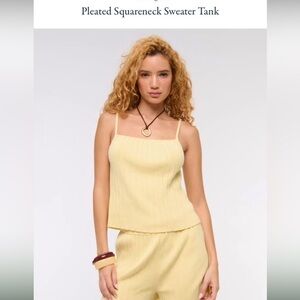 Abercrombie & Fitch Pleated Squareneck Sweater Tank